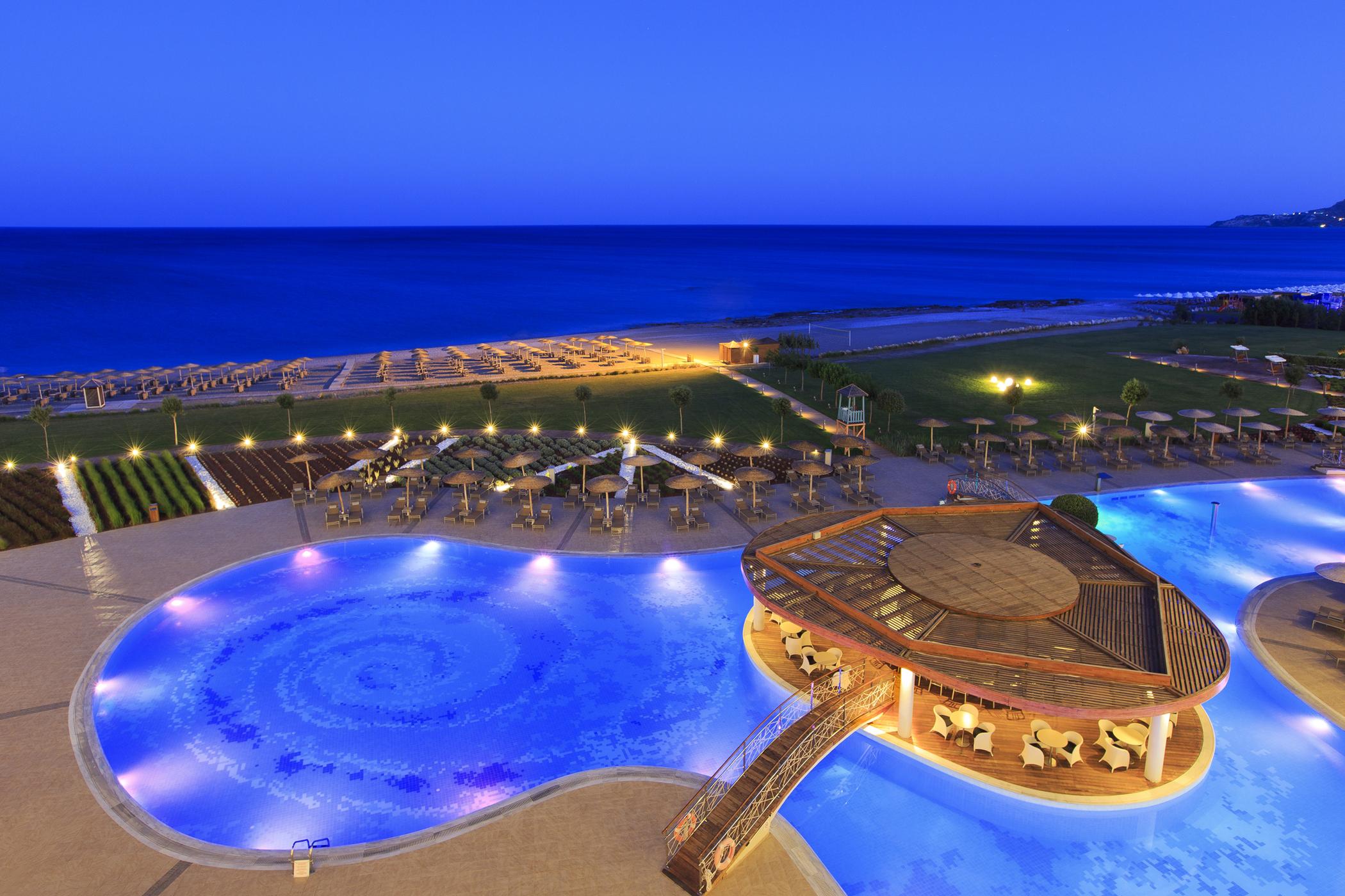 Hotel Elysium & 5*