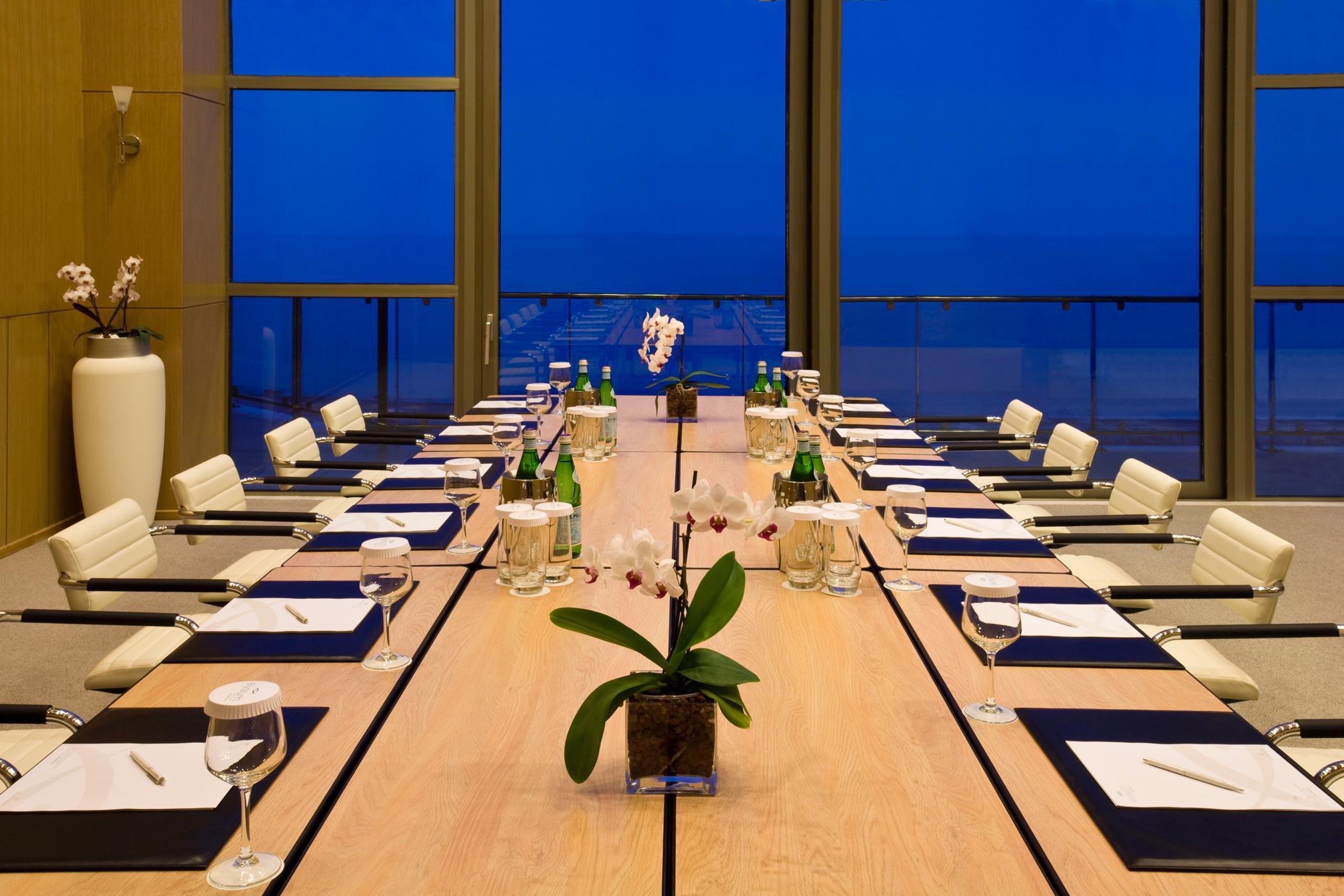 Elysium & Hotel 5*